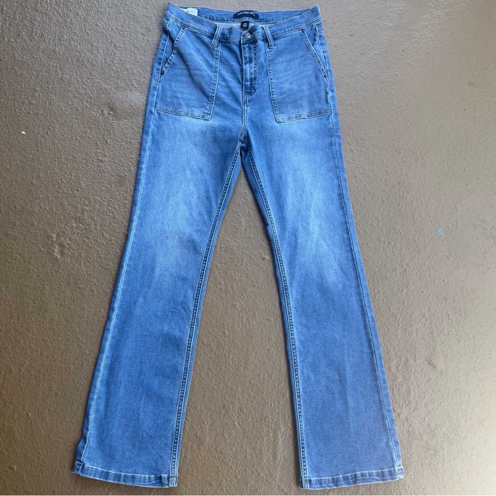 Calvin Klein Women's High Rise Flare Blue Jeans With Big Front Pockets Size 10